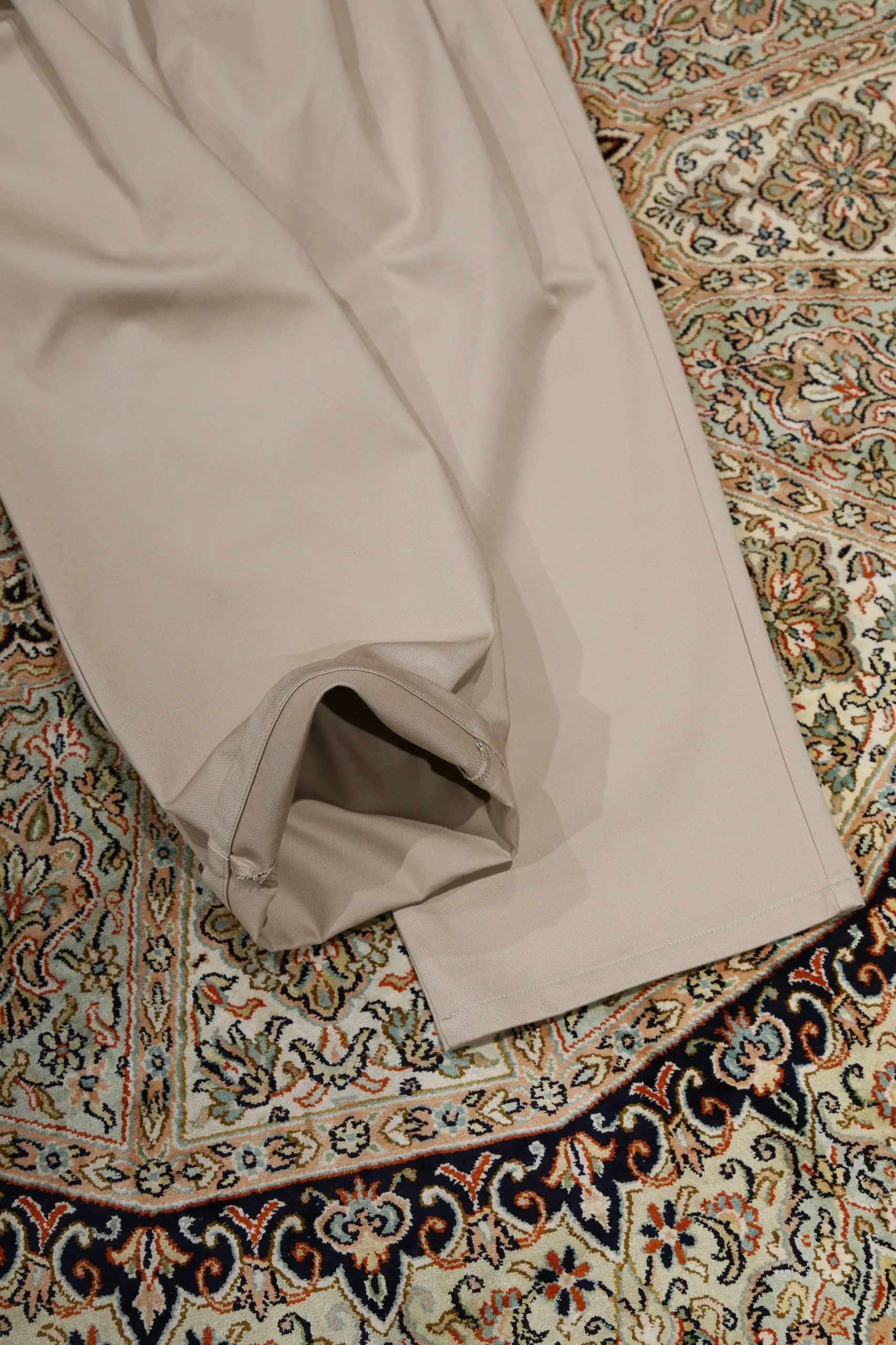 3TUCK CHINO PANTS (BEIGE)