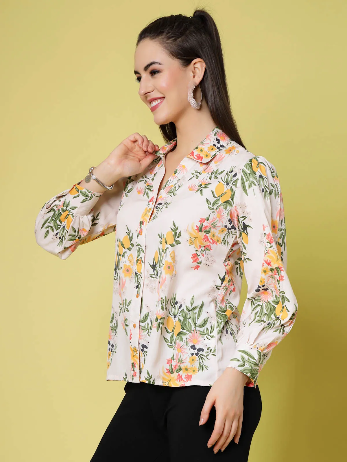 Floral Printed Spread Collar Regular Fit Casual Shirt