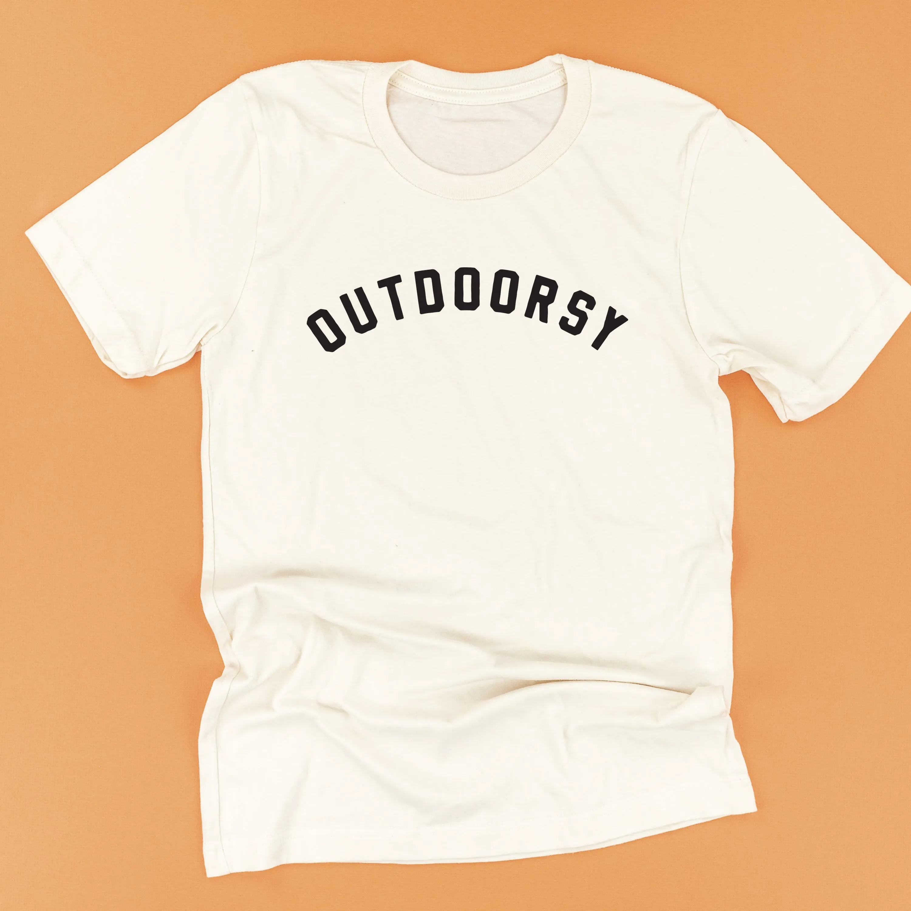 OUTDOORSY - Unisex Tee