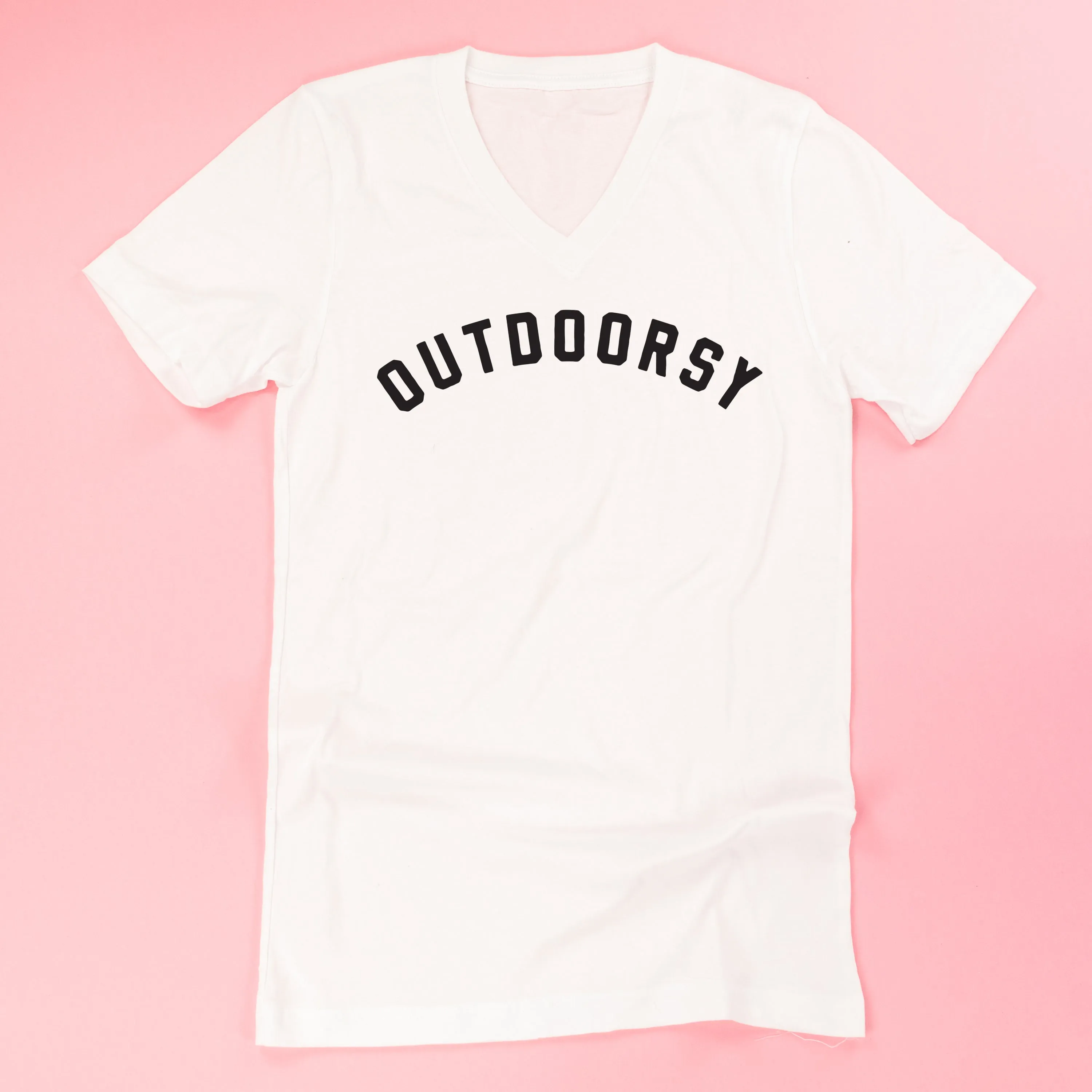 OUTDOORSY - Unisex Tee